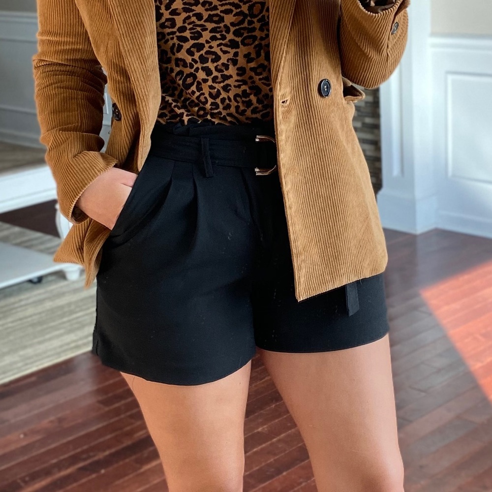 High Rise Belted Shorts - Picture 3 of 8